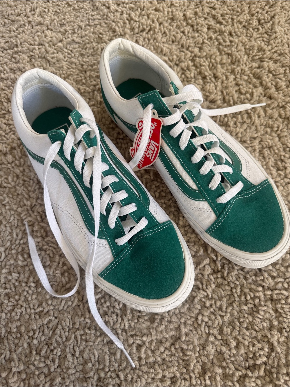 Vans Men’s White and Green Low-Top Canvas Sneakers size 10 New with tags NWT